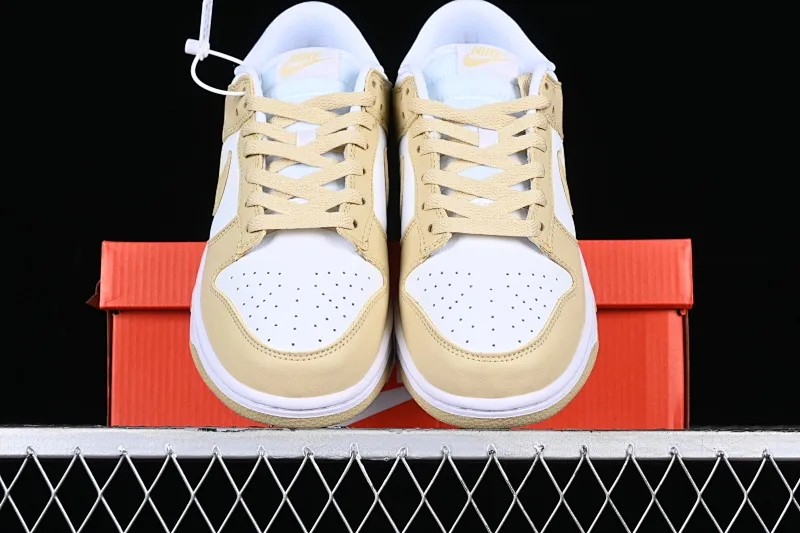 All Categories Nk SB Dunk Series Nk SB Dunk Low low-top sneakers Cost-effective version Dunk Low "Team Gold" golden wheat color SB low-top sports and leisure sneakers DV0833-100